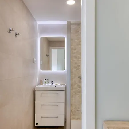 Torralta Oceanfront Luxury Apartment