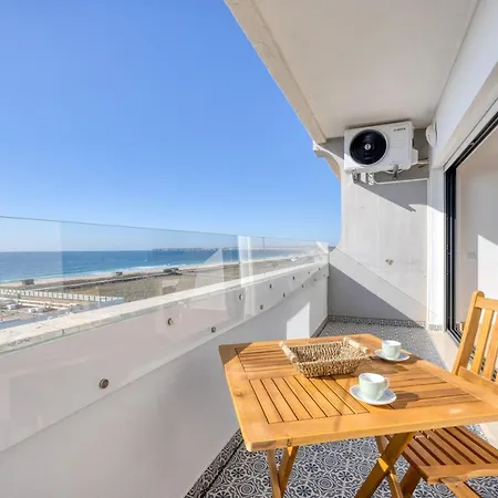 アパート Torralta Oceanfront Luxury アルヴォル
